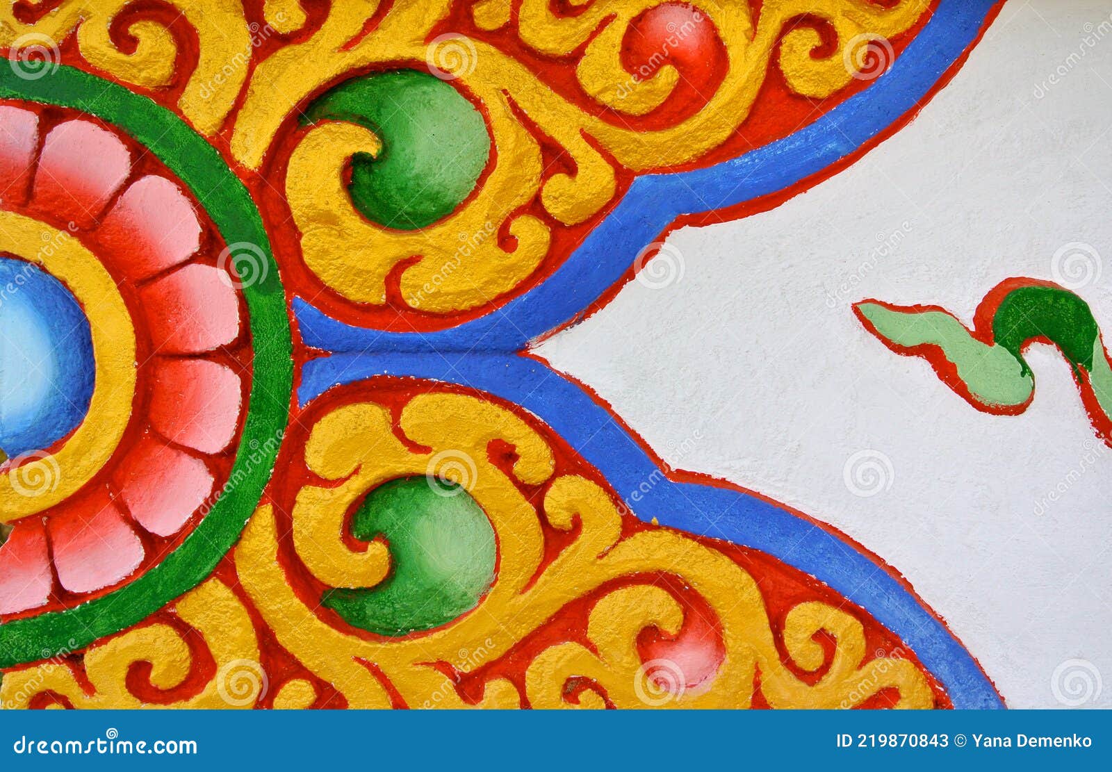 decoration of the dag shang buddhist temple